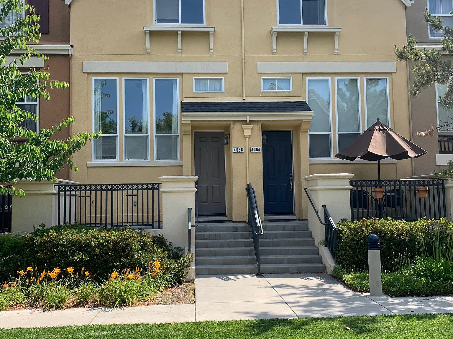 2 bed, 2.5 bath, 1437 sqft, $4,600 — Photo 1
