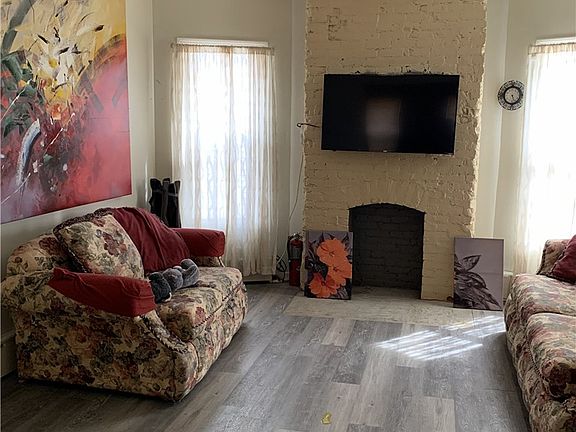 4th image of 28 Peck St