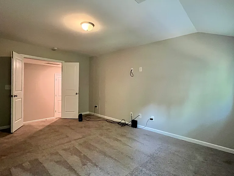 1955 Boxwood Way — Photo 31