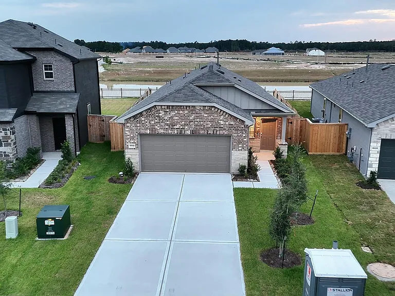15932 Blass Valley Dr — Photo 36