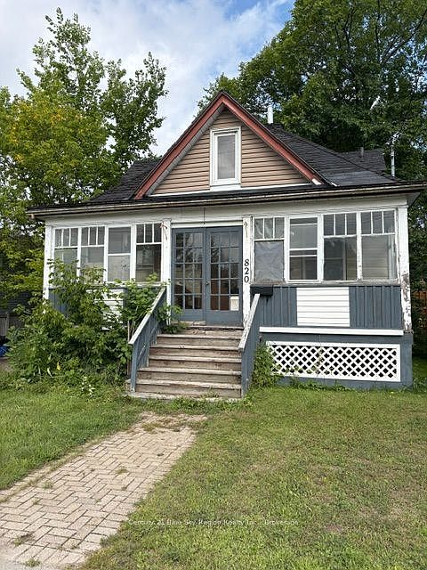 1st image of 820 John St
