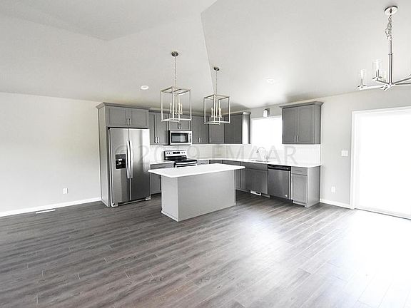 4th image of 1317 Goldenwood Dr