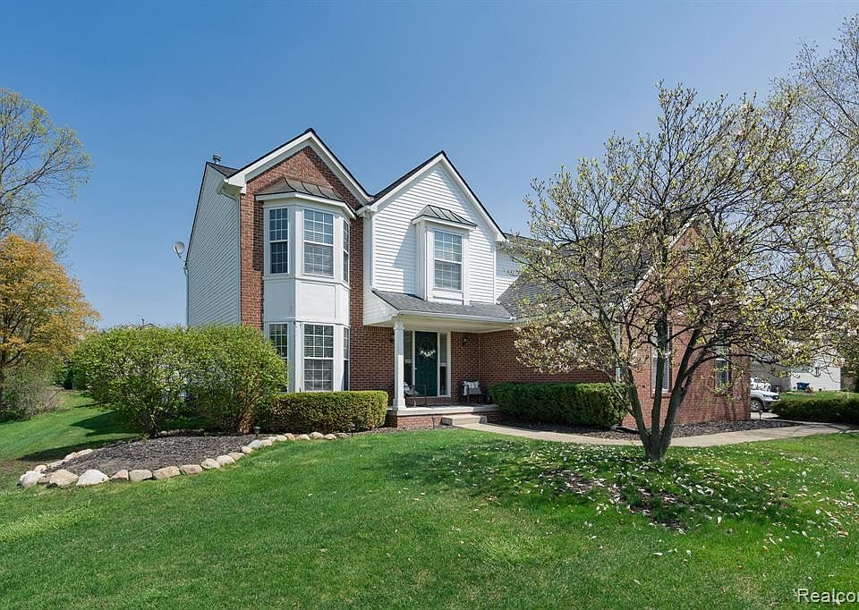 9650 David Ln, White Lake, MI 48386 Zillow