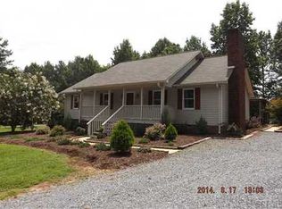 6204 Burgess Farm Dr, Ramseur, NC 27316