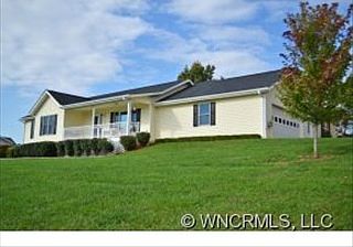 3rd image of 11 Ryan Ln