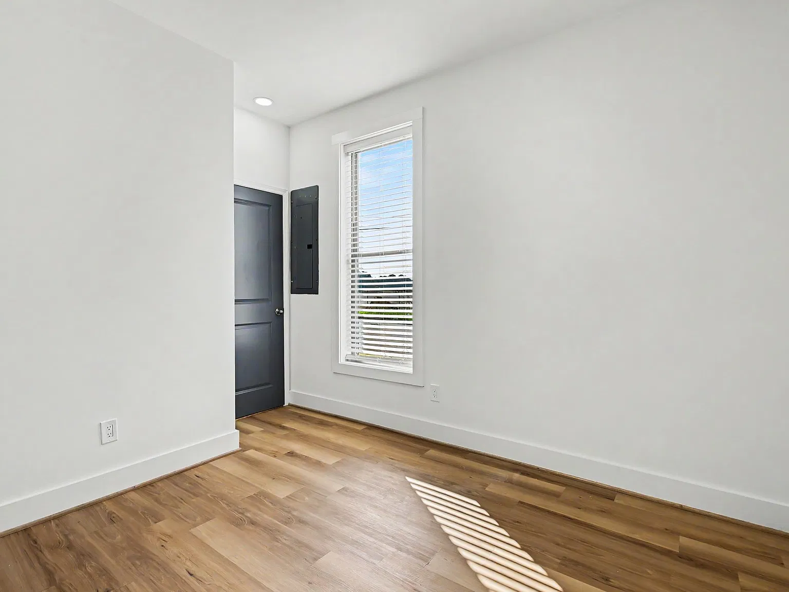 1 bed, 600 sqft, $1,400 — Photo 2