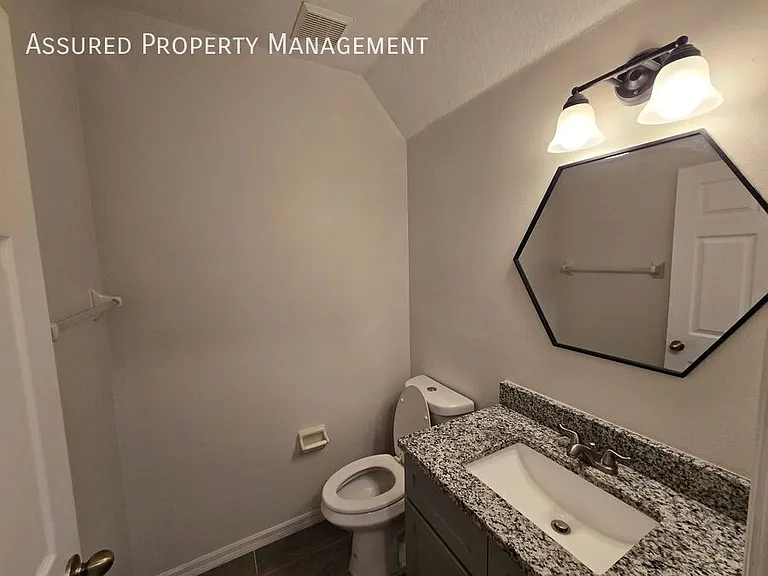 2048 Cypress Bay Blvd — Photo 10