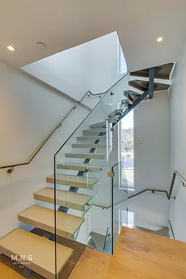 Sold by MNS | media 7