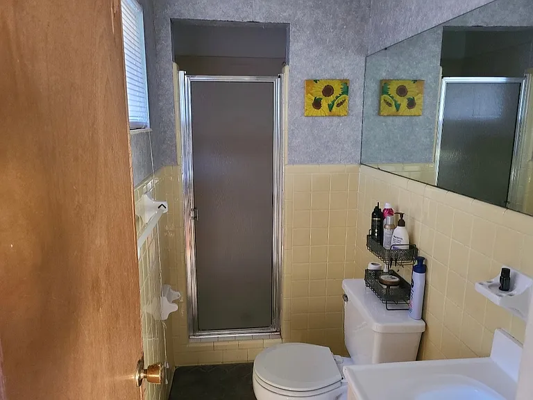 3445 NW 10th Ave — Photo 10