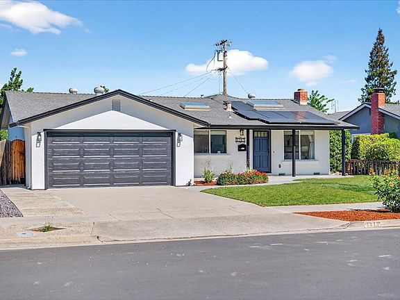2nd image of 1313 Lindsay Way