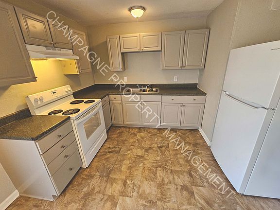 5th image of 7405 E 109th St