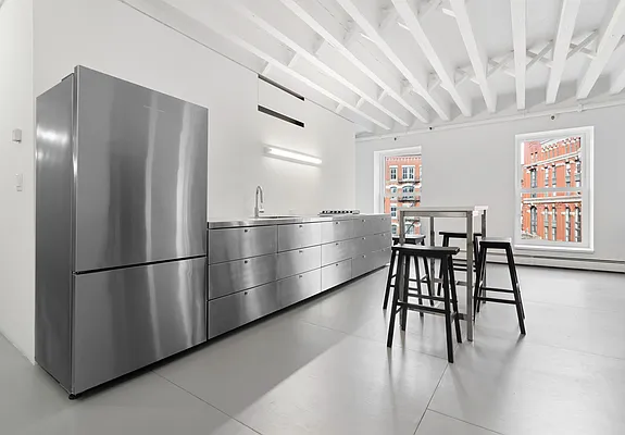 Rented by SERHANT. | media 25