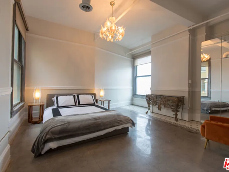 108 W 2nd St #808 — Photo 14