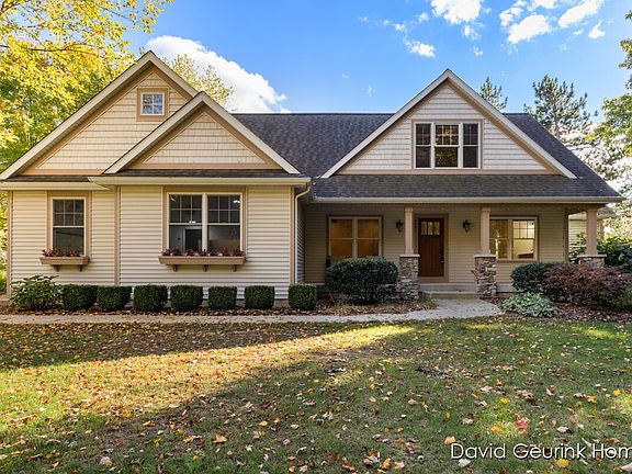 4th image of 4482 E Ottogan St