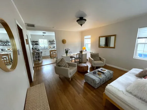 261 W Center St, Ventura, CA 93001