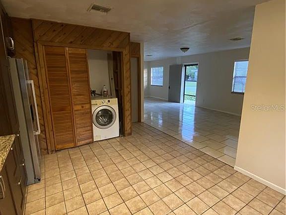 5th image of 2529 Franklin Ave