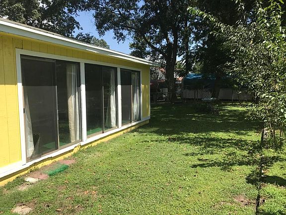 4th image of 5236 Greenway Dr N