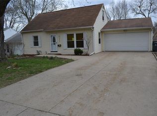 2423 1st Ave SW, Cedar Rapids, IA 52404