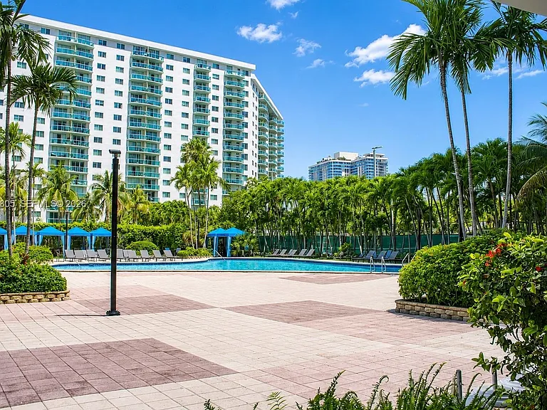 19370 Collins Ave #915 — Photo 21