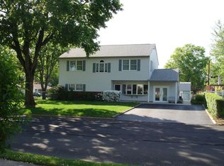 1016 Ponderosa Rd, Trevose, PA 19053
