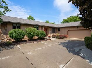 408 Greenmont Dr, Canfield, OH 44406