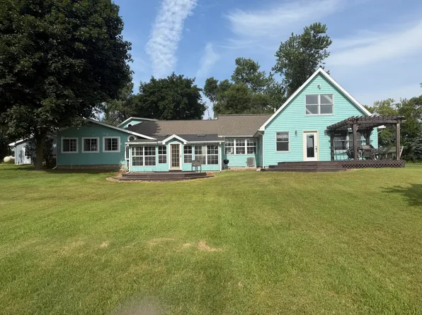 2743 Hemlock Rd, Quincy, MI 49082