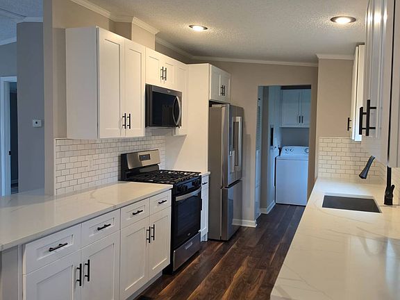 4th image of 56 Blueberry Ln