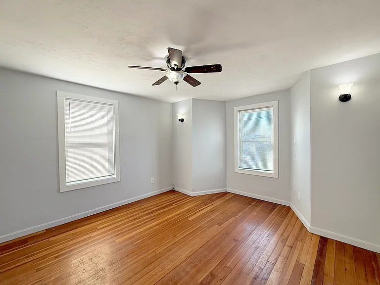 227 Chestnut St #3 — Photo 1
