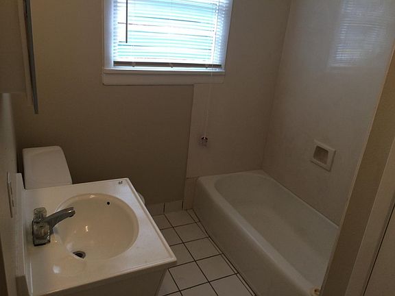 4th image of 1117 Burdette St