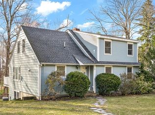 11 Springdale Ave, Wellesley, MA 02481