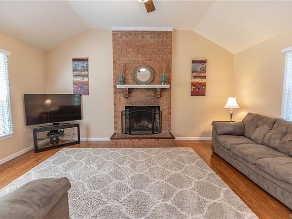 4th image of 2400 S Den Bark Ct