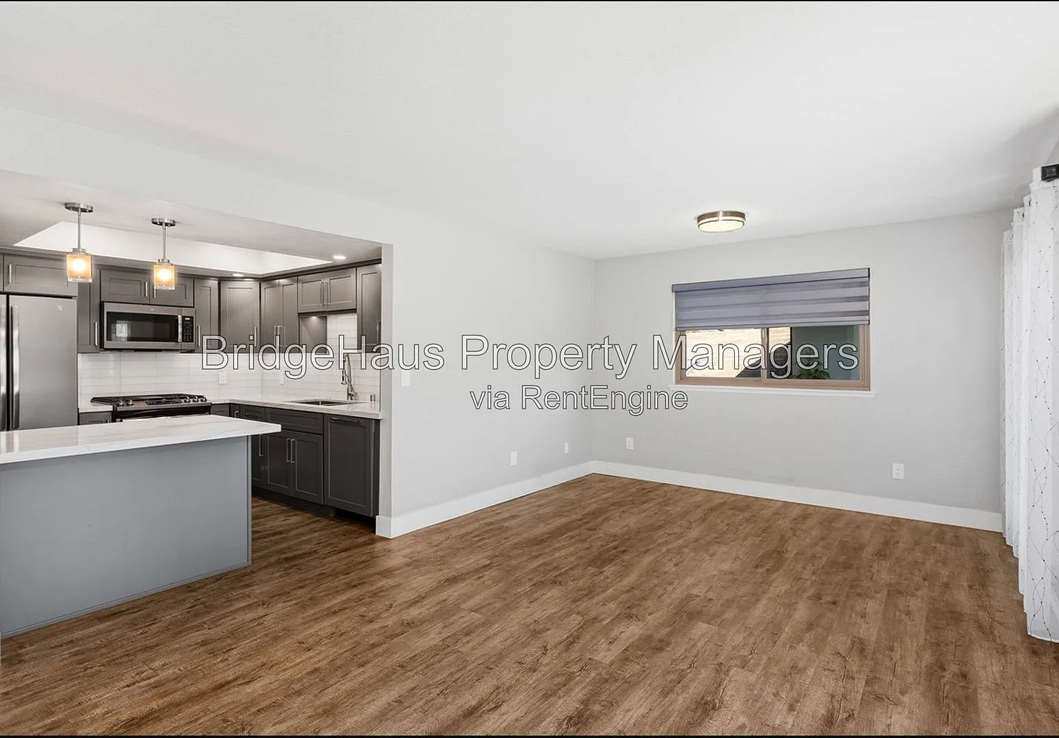 2 bed, 2.0 bath, 942 sqft, $3,200 — Photo 4