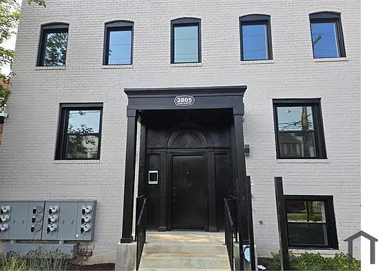 2805 Jasper St SE — Photo 2