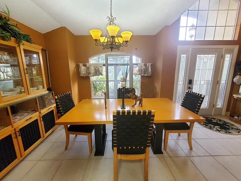 1104 Plover Pl — Photo 9