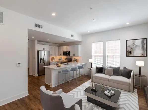 617 N Tyler St #104, Dallas, TX 75208