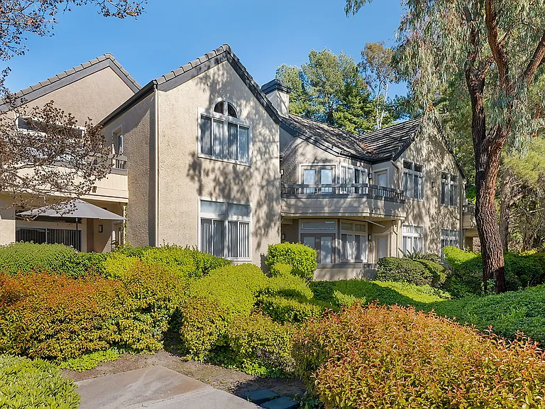 Carmel Summit — Photo 4