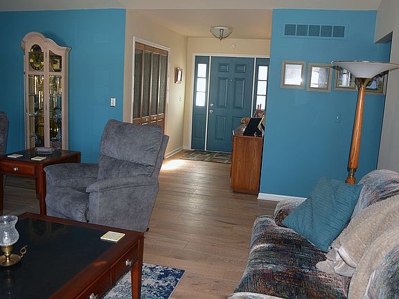 Front Door to Greatroom