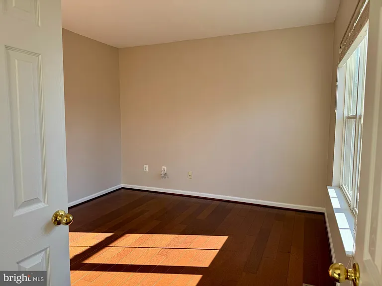 1308 Walker Dr — Photo 5