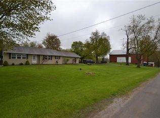 4896 Deneef Rd, Sodus, NY 14551