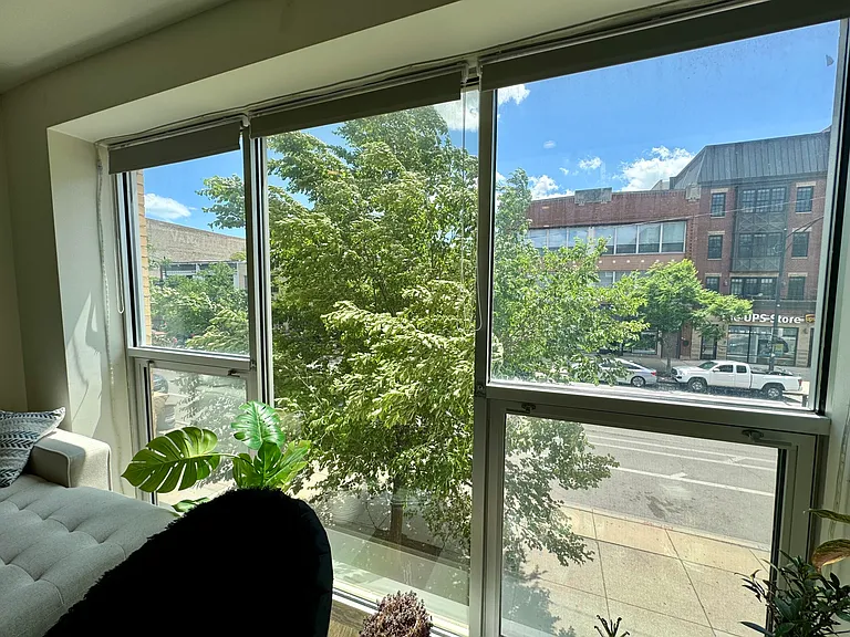 2020 W Division St #2 — Photo 4