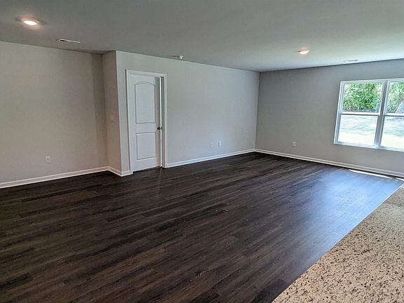 3rd image of 10000 Sequoyah Cove Dr