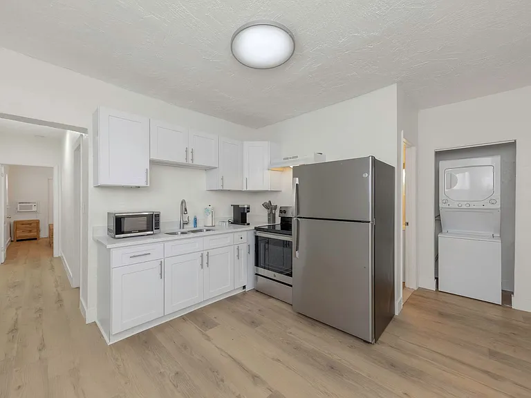 416 Skinner Blvd — Photo 66