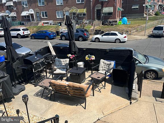 2nd image of 620 E Courtland St