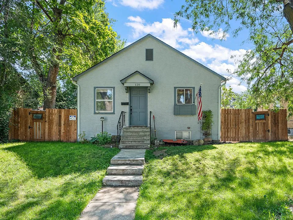 120 S Pine St #2