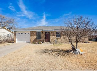 1512 Blevins St, Hereford, TX 79045