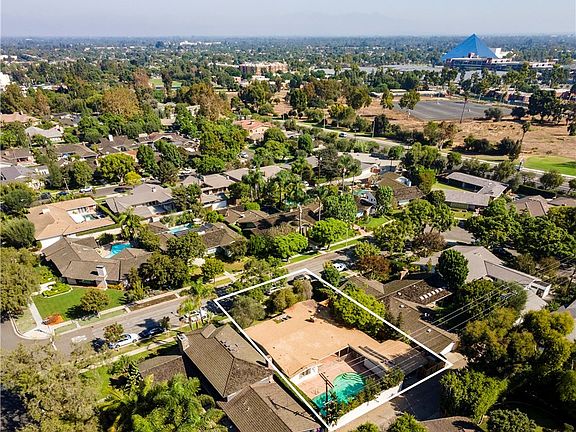 5th image of 5610 E El Jardin St