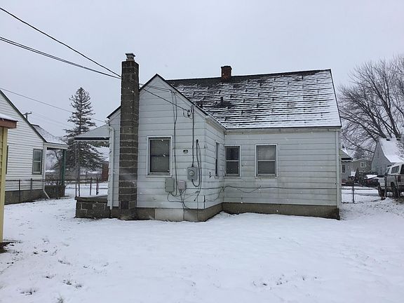 3rd image of 19595 Waldron St