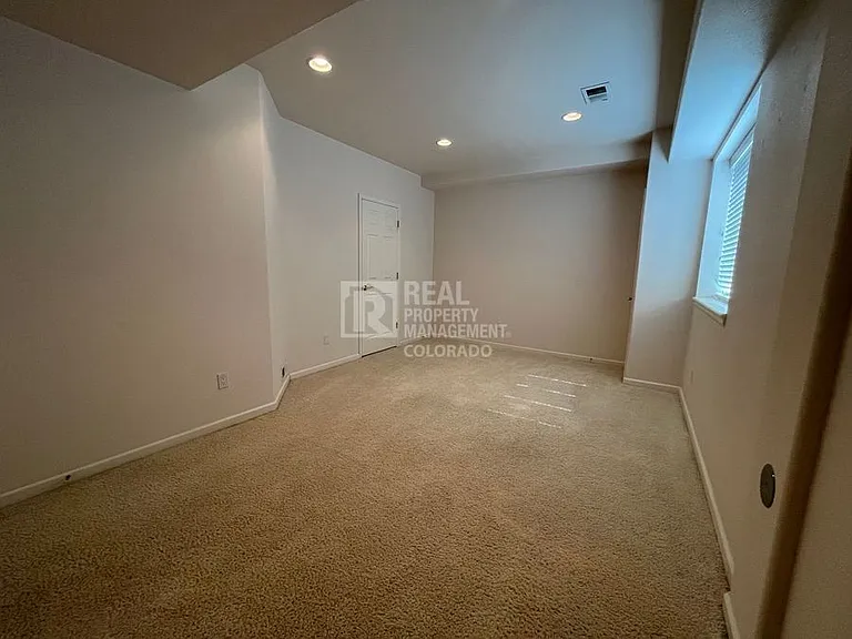 857 Appleby Pl — Photo 14