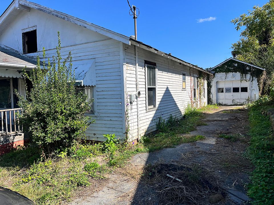2nd image of 508 S Watauga Ave