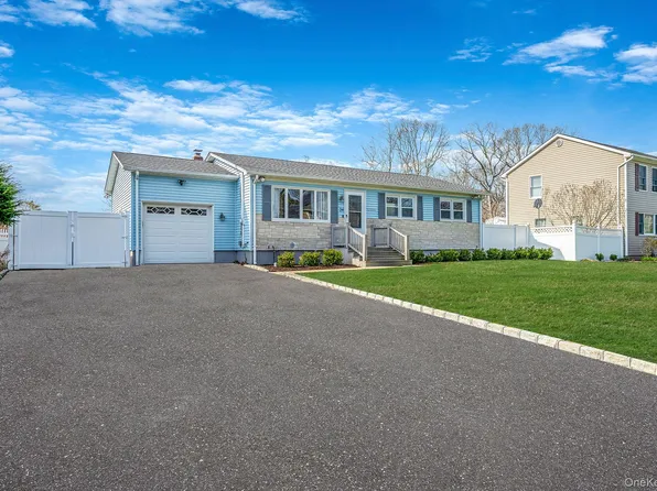 24 Brandywine Drive, Mastic, NY 11950